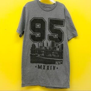 Aeropostale NYC 95 MXXIV short sleeve t-shirt xs